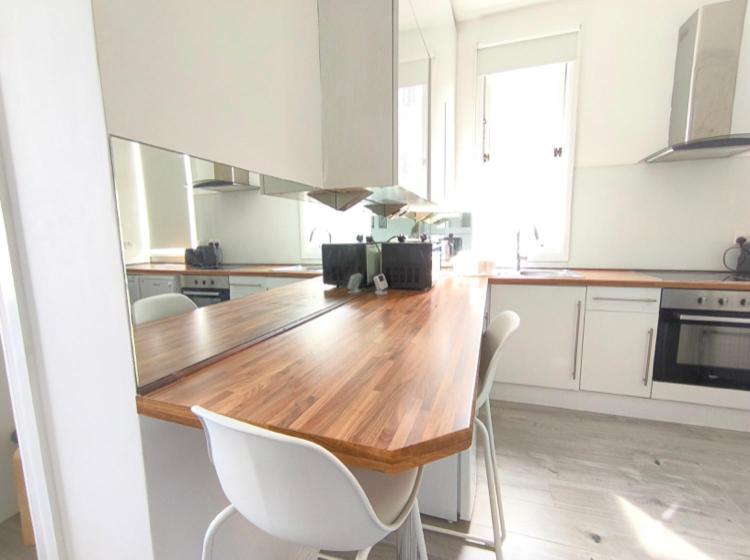 Bright Chiswick Apartment - Great Location Лондон Екстериор снимка